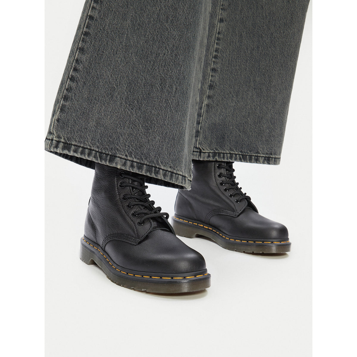 Dr. Martens Кубинки 1490 22524001 Черен