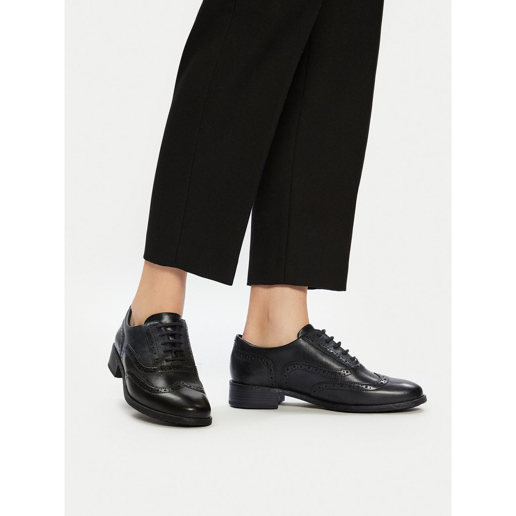 Clarks Обувки Havisham Oak 26178709 Черен