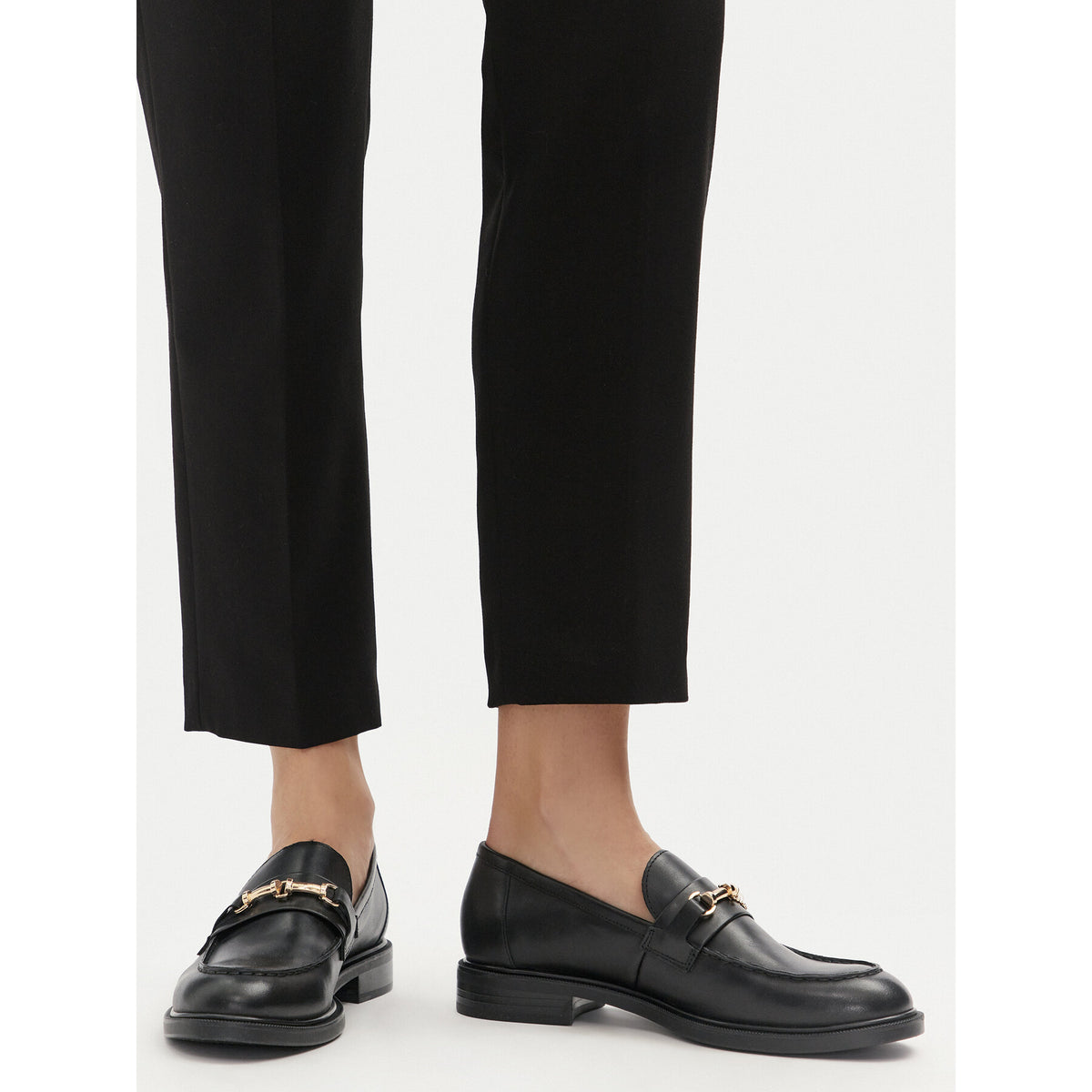 Vagabond Shoemakers лоуфъри с дебела подметка Amina 5801-001-20 Черен