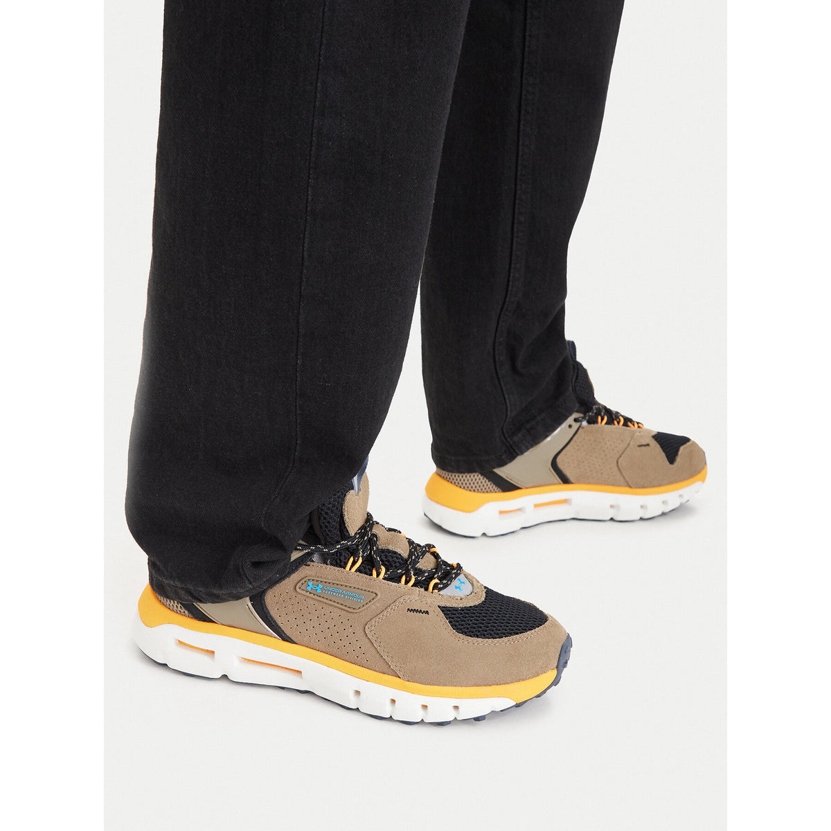 Under Armour Сникърси UA Summit Trek Suede 3028424 Кафяв