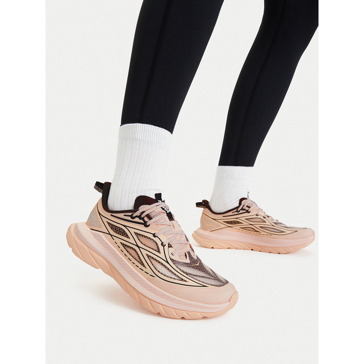 Hoka Сникърси Mach Remastered 1176251 Бежов