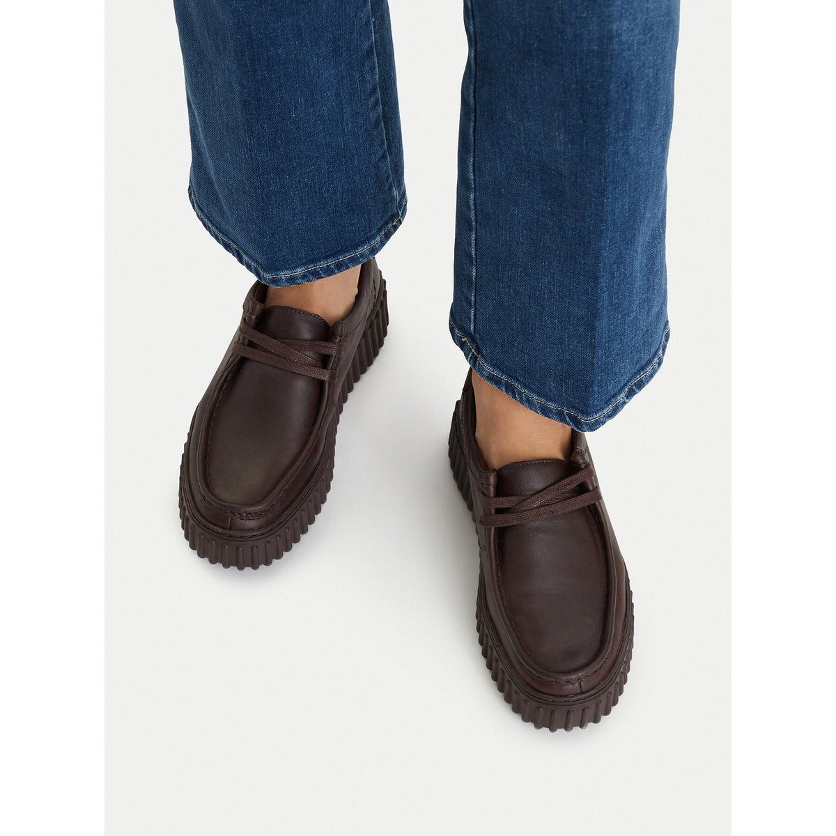 Clarks Обувки Torhill Bee 26327768 Тъмнокафяв