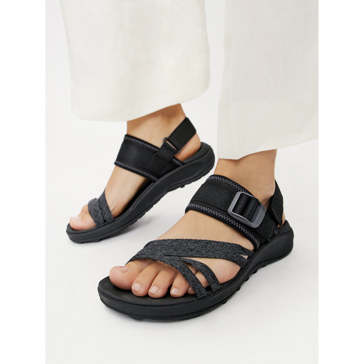 Merrell Сандали District 4 Backstrap J006436 Черен