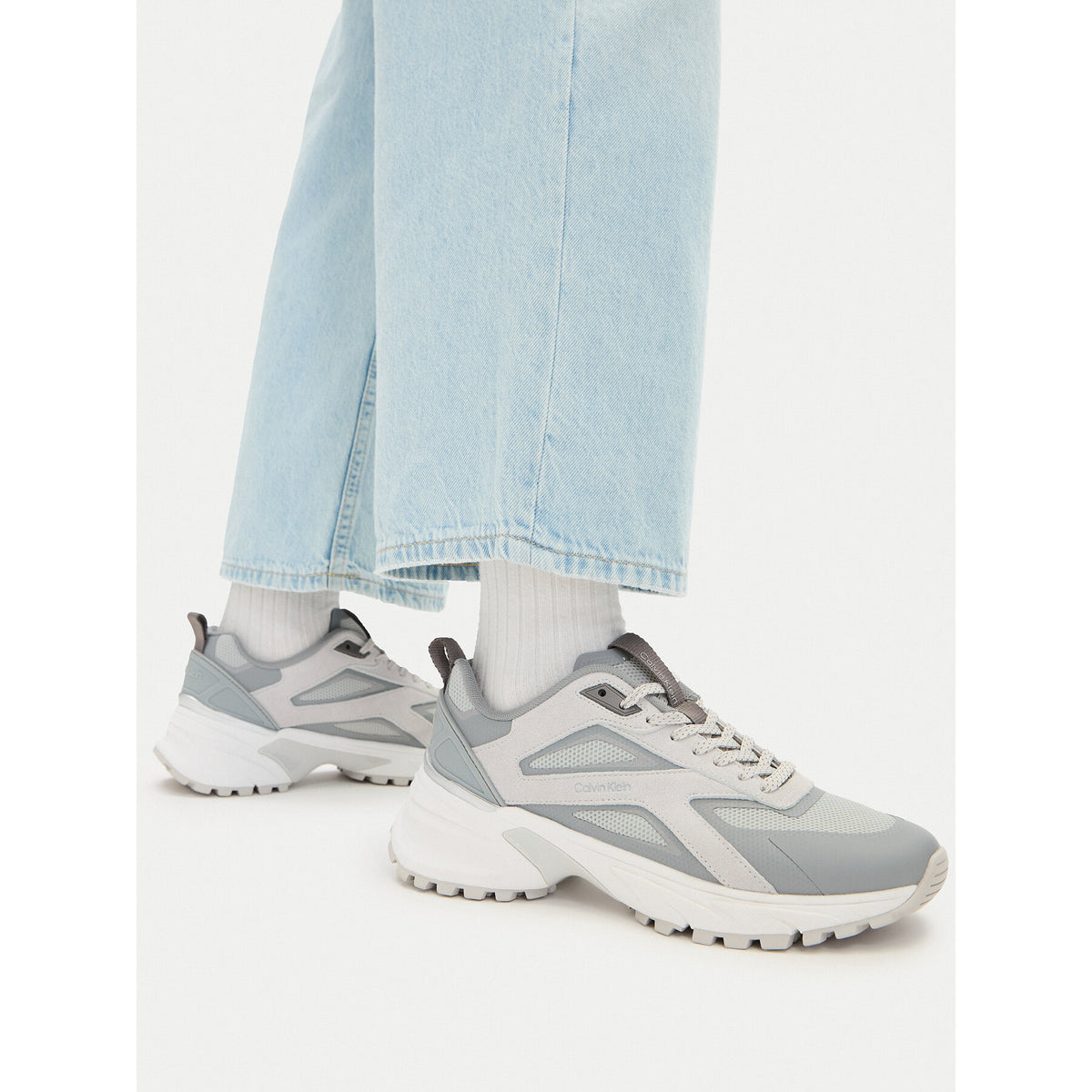 Calvin Klein Сникърси Hike Runner Ck Stripe Refl Su HW0HW03107 Сив